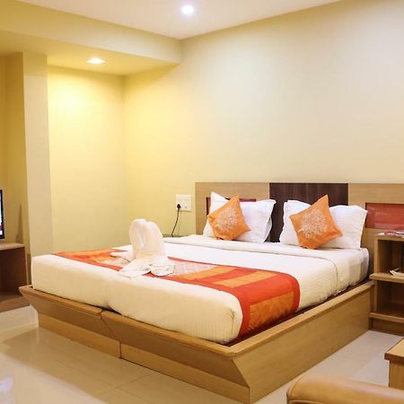 Hotel Rainbow Suites Kannur Exterior photo